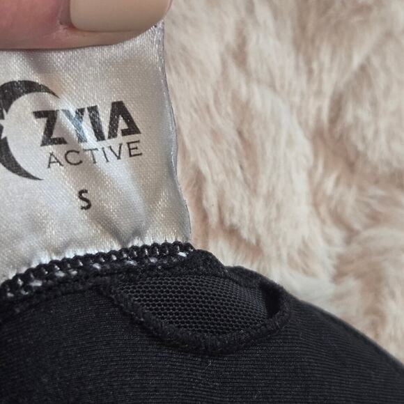 Zyia Black Active One More Rep Padded Sports Bra, Size Small - Picture 5 of 8